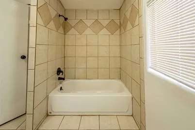 860 S Derby Circle, Golden Valley, AZ 86413 - Photo 14