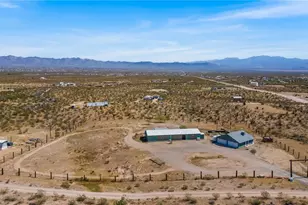 1464 S Dragoon Rd, Golden Valley, AZ 86413 - Photo 24