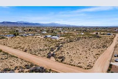 043A N Santa Cruz Road, Golden Valley, AZ 86413 - Photo 4