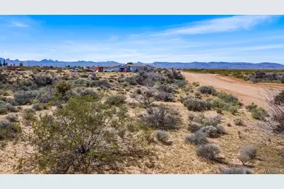 306-04-043A N Santa Cruz Road, Golden Valley, AZ 86413 - Photo 8