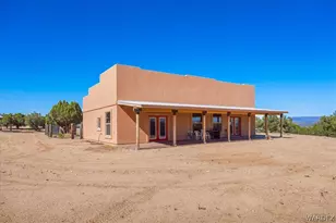 10374 E Happy Trails Rd, Kingman, AZ 86401 - Photo 4