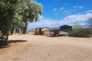 1620 S San Pedro Rd, Golden Valley, AZ 86413 - Photo 20