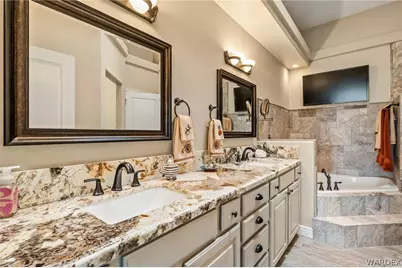 2918 Lakeview Drive, Bullhead City, AZ 86429 - Photo 38