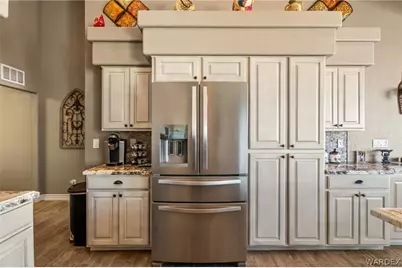 2918 Lakeview Drive, Bullhead City, AZ 86429 - Photo 32