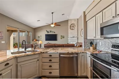 2918 Lakeview Drive, Bullhead City, AZ 86429 - Photo 32