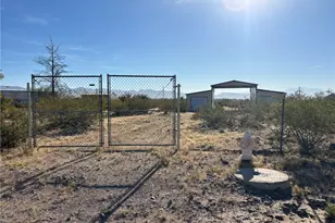 3614 N Escuela Rd, Golden Valley, AZ 86413 - Photo 1