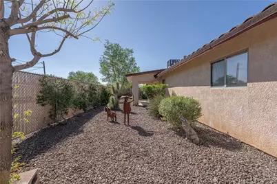 2103 Los Angeles Street, Kingman, AZ 86401 - Photo 22