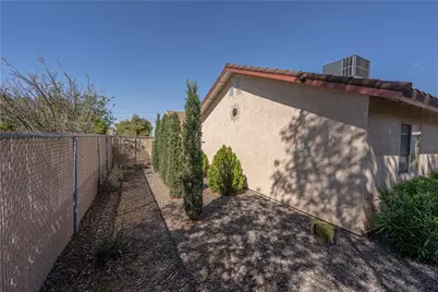 2103 Los Angeles Street, Kingman, AZ 86401 - Photo 24