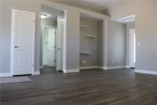 6048 W Shipp Dr, Golden Valley, AZ 86413 - Photo 14