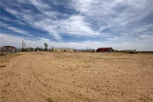 693 Horse Mesa Rd, Golden Valley, AZ 86413 - Photo 46