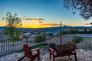 1718 Hilltop Cir, Bullhead City, AZ 86442 - Photo 2