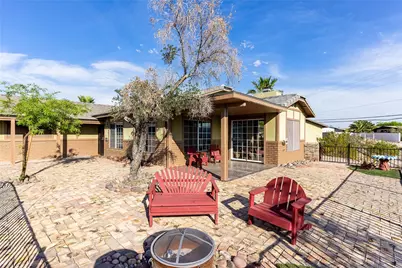 1718 Hilltop Circle, Bullhead City, AZ 86442 - Photo 32