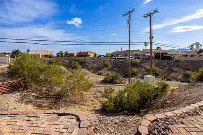 1718 Hilltop Circle, Bullhead City, AZ 86442 - Photo 36