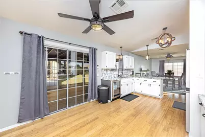 1718 Hilltop Circle, Bullhead City, AZ 86442 - Photo 12