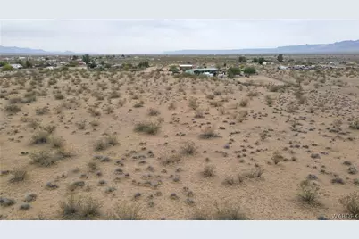 009 N Bullpen, Golden Valley, AZ 86413 - Photo 8