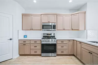 2640 Kingman Drive, Bullhead City, AZ 86429 - Photo 12