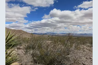 Unk N Zuni, Golden Valley, AZ 86413 - Photo 4