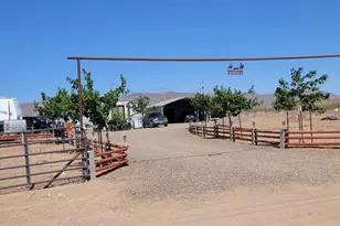 4495 N Drake Rd, Golden Valley, AZ 86413 - Photo 1