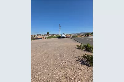 3163 Larkwood Avenue, Bullhead City, AZ 86429 - Photo 4