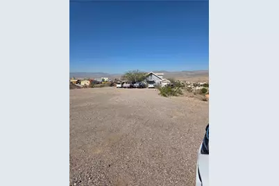 3163 Larkwood Avenue, Bullhead City, AZ 86429 - Photo 2