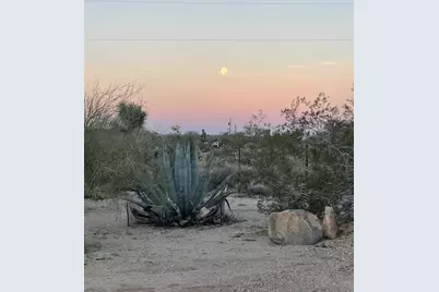 259 Apache, Yucca, AZ 86438 - Photo 18