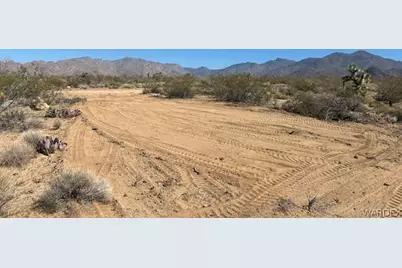 259 Apache, Yucca, AZ 86438 - Photo 6