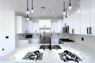 1070 Zircon Cir, Bullhead City, AZ 86442 - Photo 4