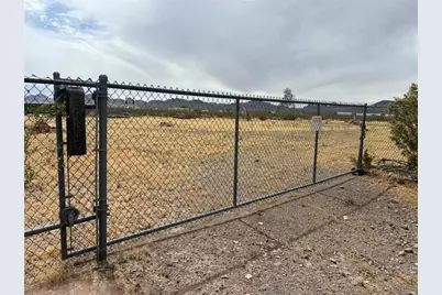 3969 N Elgin Road, Golden Valley, AZ 86413 - Photo 2