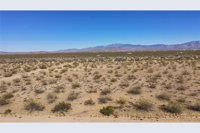 215-12-106A W Zora Drive, Golden Valley, AZ 86413 - Photo 28
