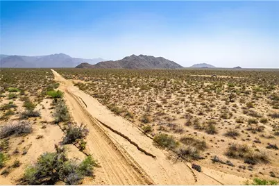 243-19-018 E Arroyo Road, Yucca, AZ 86438 - Photo 18