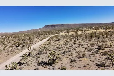 18048 N Lost Mine Drive, Dolan Springs, AZ 86441 - Photo 22