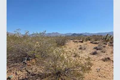 244-09-171/2 S Nash Road, Yucca, AZ 86438 - Photo 1