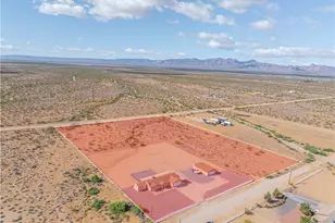 4568 W Scott Dr, Golden Valley, AZ 86413 - Photo 2