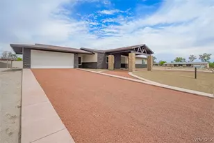 2332 Hummingbird Ln, Bullhead City, AZ 86442 - Photo 4