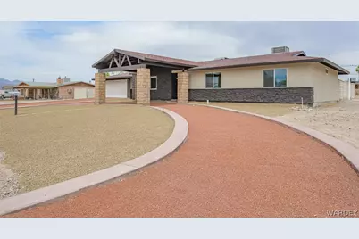 2332 Hummingbird Lane, Bullhead City, AZ 86442 - Photo 2