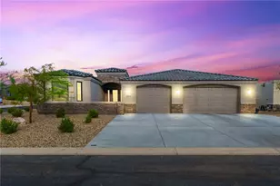 2836 Steamboat Dr, Bullhead City, AZ 86429 - Photo 1