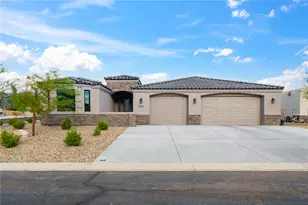 2836 Steamboat Dr, Bullhead City, AZ 86429 - Photo 2