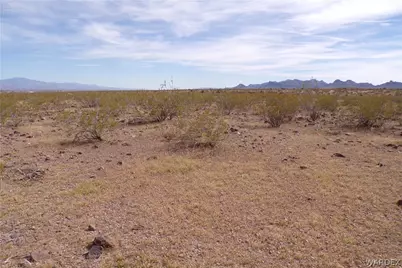 3689 N Glenbar Road, Golden Valley, AZ 86413 - Photo 16