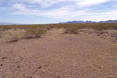 3689 N Glenbar Road, Golden Valley, AZ 86413 - Photo 10