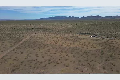 3689 N Glenbar Road, Golden Valley, AZ 86413 - Photo 32