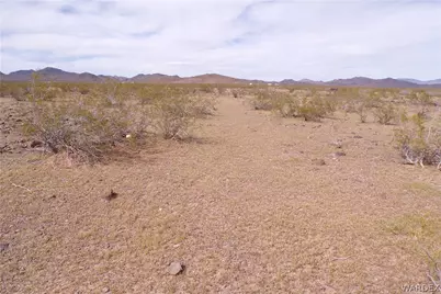 3689 N Glenbar Road, Golden Valley, AZ 86413 - Photo 18