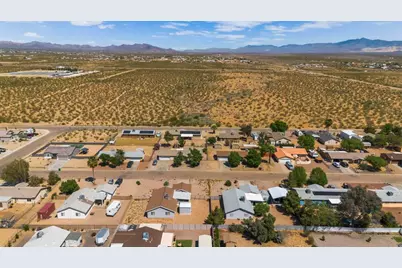 6606 Nielsen Way, Golden Valley, AZ 86413 - Photo 12