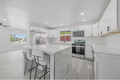 906 Holly Street, Bullhead City, AZ 86442 - Photo 2