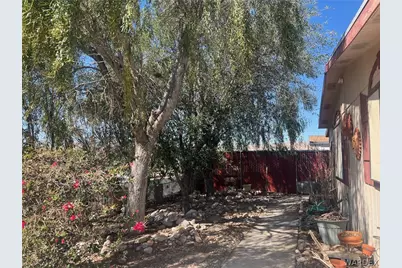901 Roadrunner Drive, Bullhead City, AZ 86442 - Photo 2
