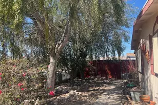 901 Roadrunner Dr, Bullhead City, AZ 86442 - Photo 2