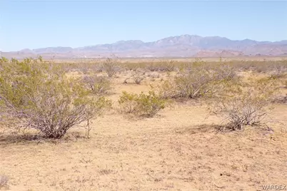 2820 S Manzanita Road, Golden Valley, AZ 86413 - Photo 10