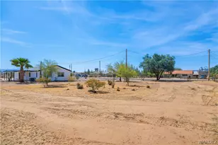 5845 W Abrigo Dr, Golden Valley, AZ 86413 - Photo 1