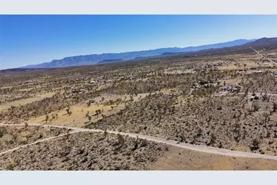 8933 Accra Drive, Chloride, AZ 86431 - Photo 38