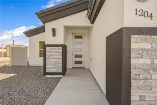 1204 Zircon Ave, Bullhead City, AZ 86442 - Photo 6