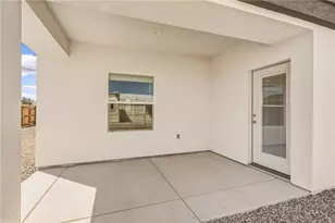 1204 Zircon Ave, Bullhead City, AZ 86442 - Photo 8